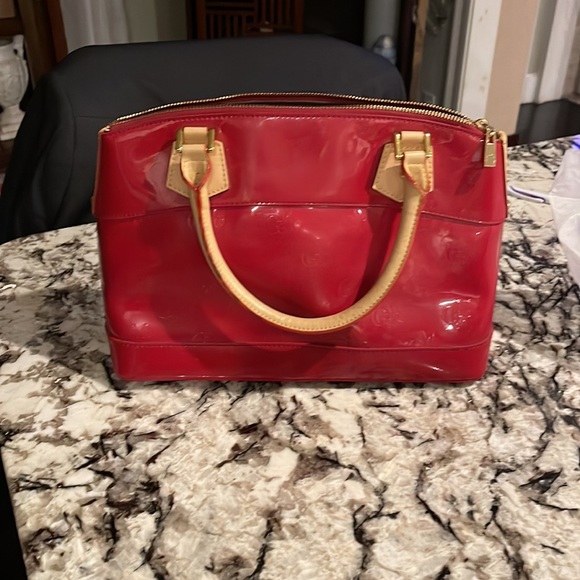 Great bag! Very flashy, classy, sexy!! - Picture 5 of 5